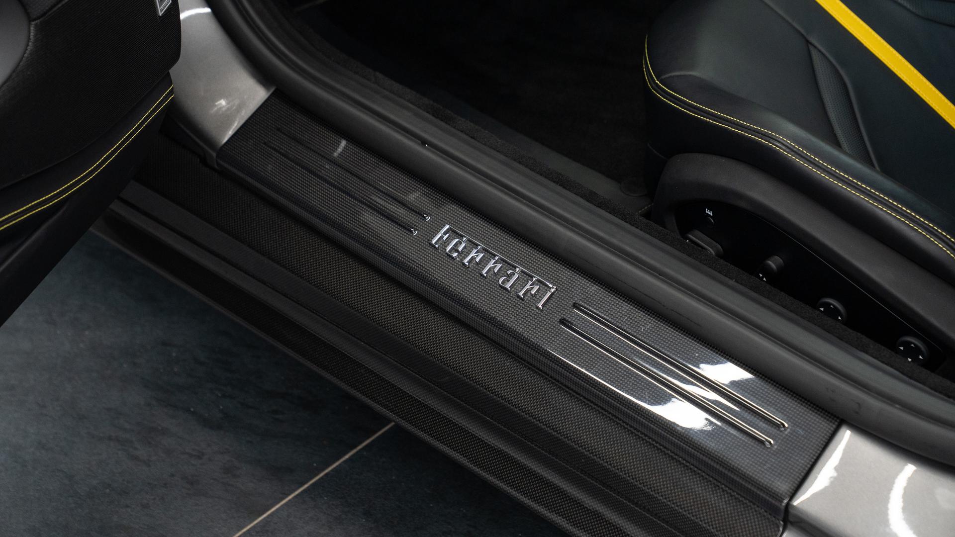 Ferrari 812 Photo 9b5198bb-0018-4cfb-9e4d-62b0b456ec04.jpg