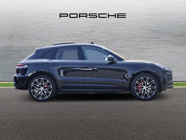 PORSCHE Macan Photo 3