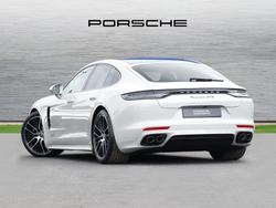 PORSCHE Panamera Photo 2