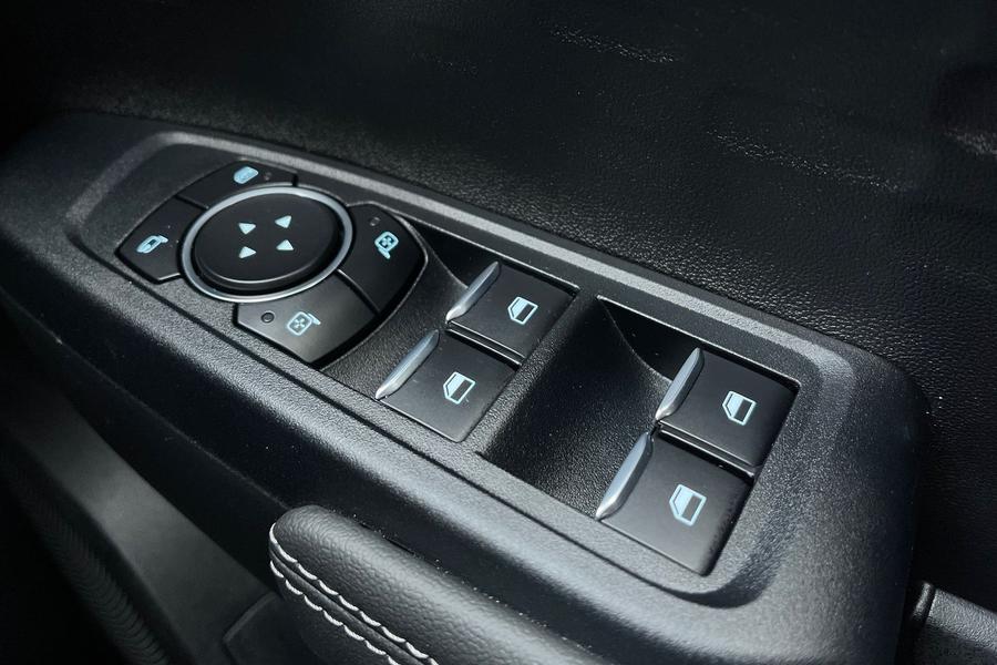 Ford RANGER Photo 9b6d4d53-314f-4cd1-b421-92bec4d2e8a8.jpg