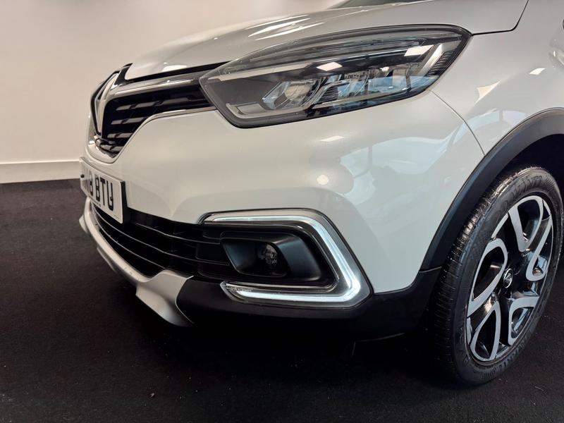 Renault Captur Photo 9b6f0db5-416a-47d7-9e9b-8172cf9ac0e0.jpg