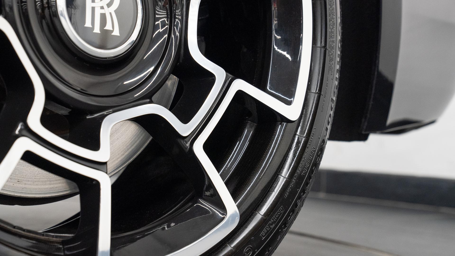 Rolls-Royce Wraith Photo 9b71b75c-1c66-423c-9a4e-8cf027837e81.jpg