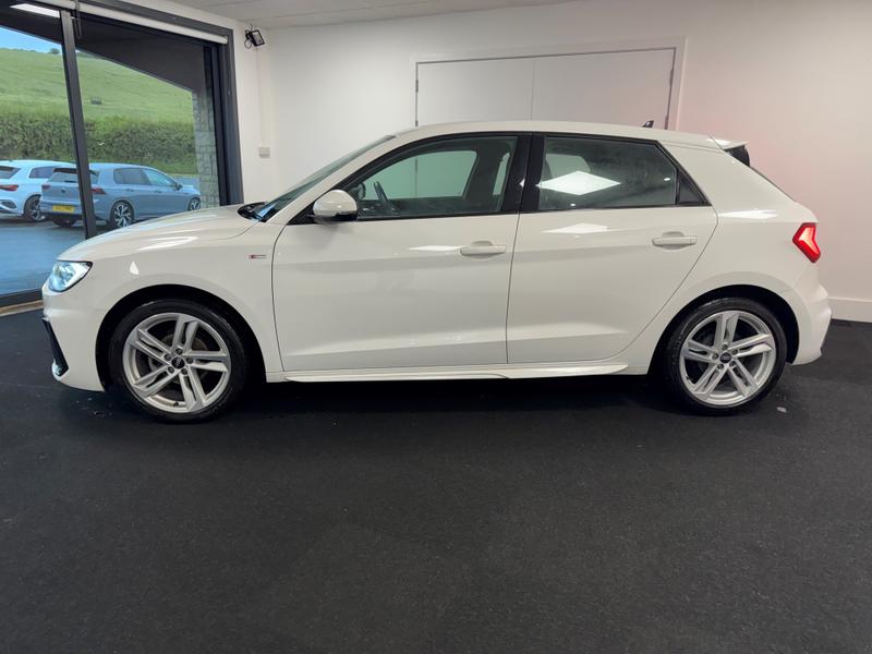 Audi A1 Photo 9b83de05-5e71-41c8-a4c9-722b244c7fae.jpg