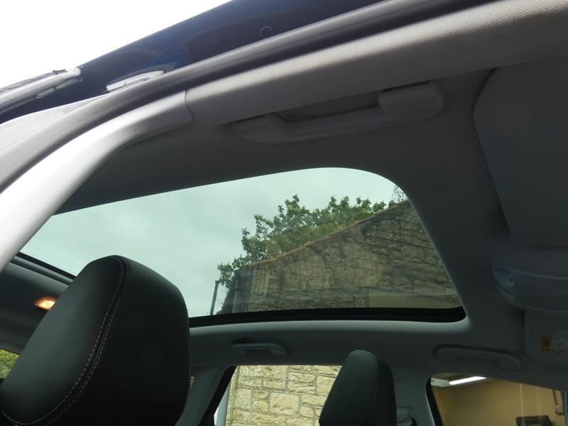 Vauxhall Grandland X Photo 9bc1dde8-6a1b-4a45-8caf-1d87e5c26470.jpg