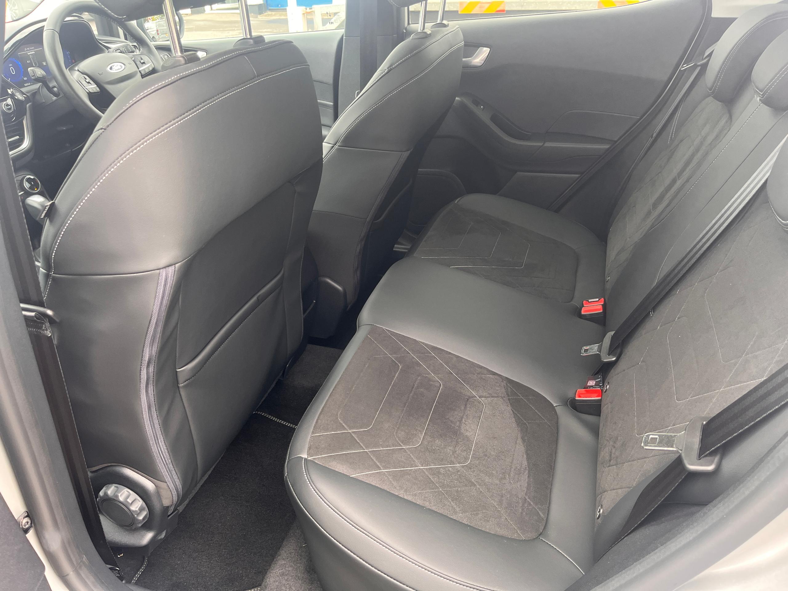 Used Ford FIESTA CN72RYR 28