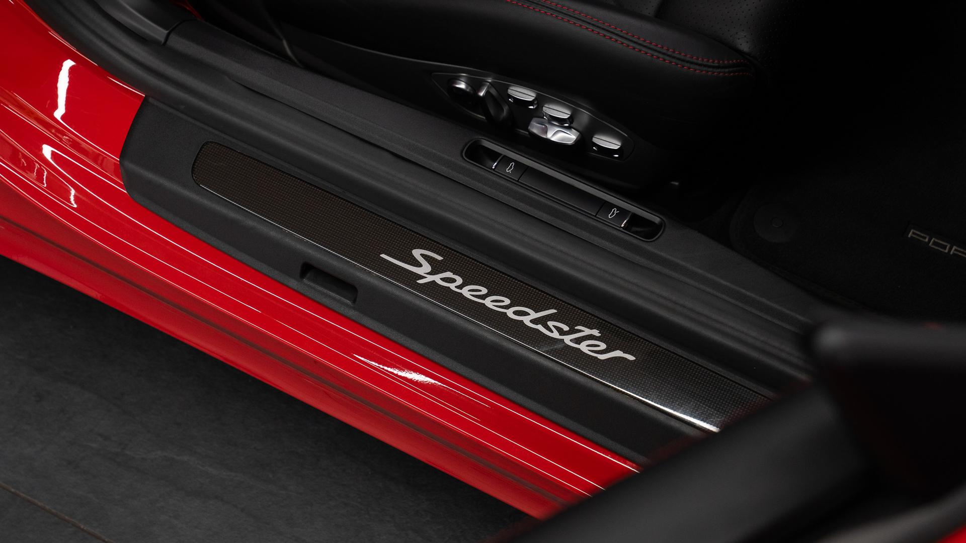 Porsche 911 Photo 9bc82885-a912-4c54-9b71-54fcc3254cfb.jpg