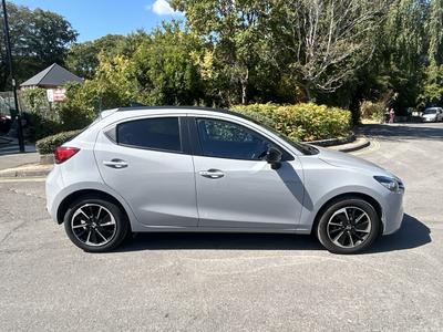 Mazda Mazda2 Photo 2