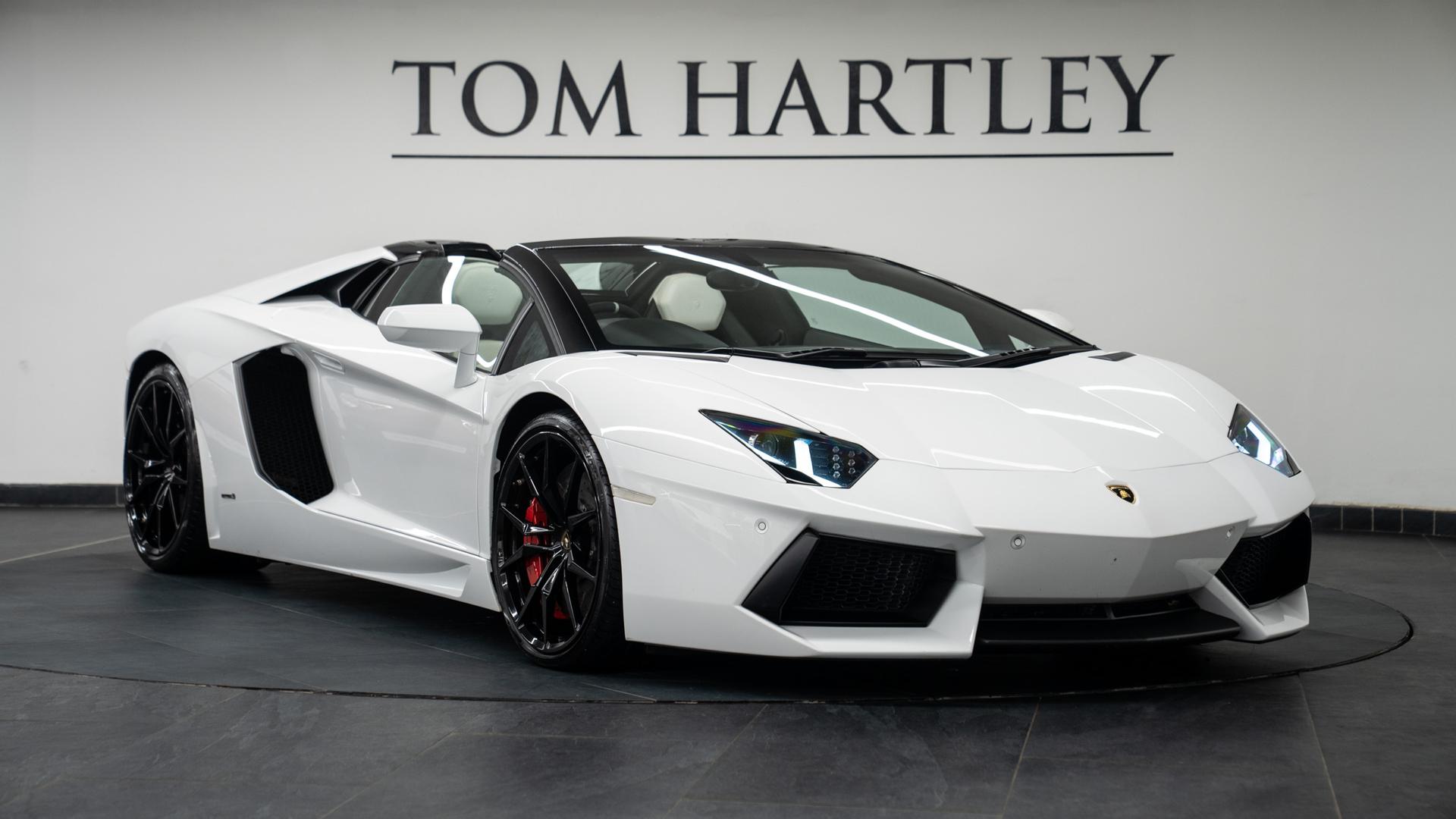 LAMBORGHINI Aventador Photo 9c011fea-e21b-4345-94a6-8c9d92450195.jpg