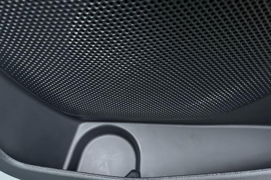 Ford TRANSIT COURIER Photo 9c129952-6a9a-44ef-b0b2-61f2f671073e.jpg