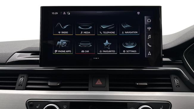 AUDI A4 Photo 8
