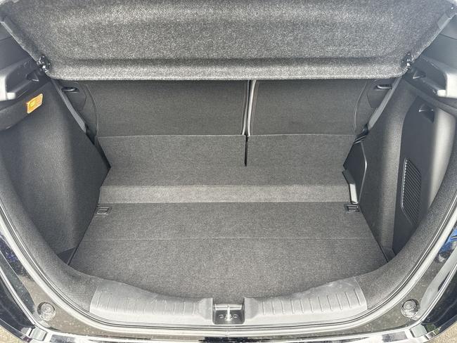 Honda Jazz Photo 9c1d4b7a-8c41-4aa6-8498-0d74b599dd27.jpg