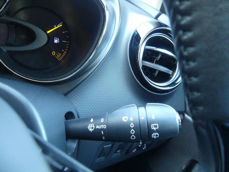 Renault Captur Photo 9c1f8bb9-d233-4b8c-878c-7be253ba870c.jpg