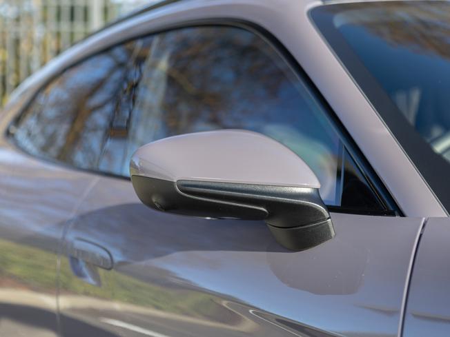 PORSCHE Taycan Photo 37