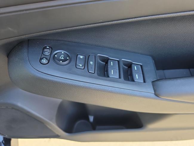 Honda HR-V Photo 9c26baa3-4ed5-4e67-adb9-ed88367f88f3.jpg