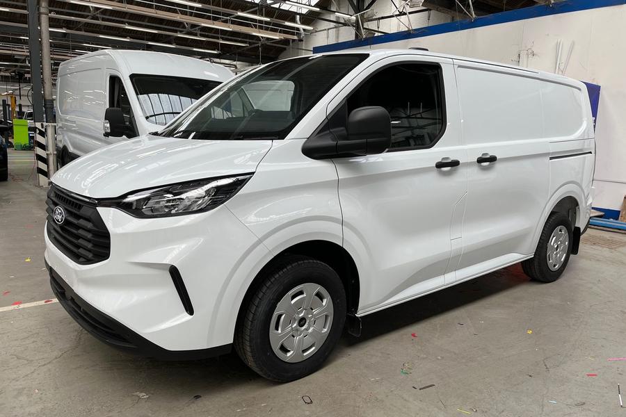 Ford TRANSIT CUSTOM Photo 9c2a7162-2c24-4f42-8145-fbb532318ca7.jpg
