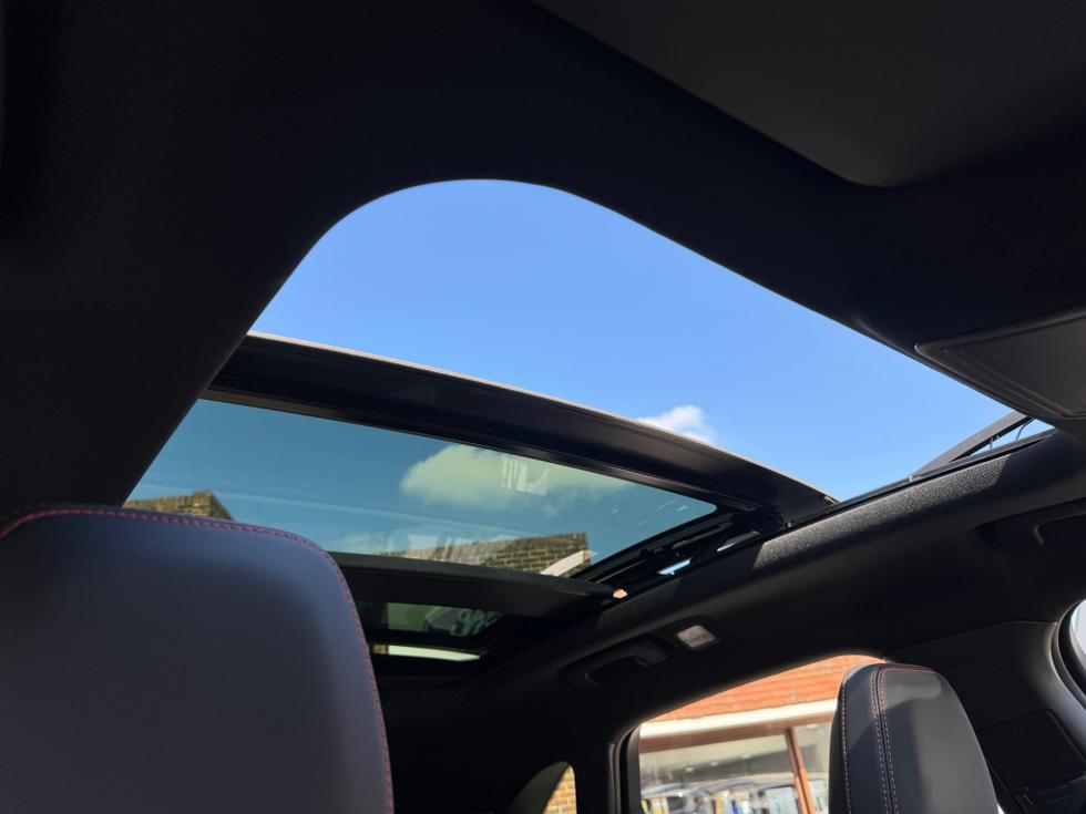 Ford Kuga Photo 9c379577-b888-4164-8cea-b7ca11061d59.JPEG