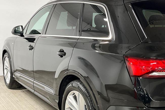 AUDI Q7 Photo 34