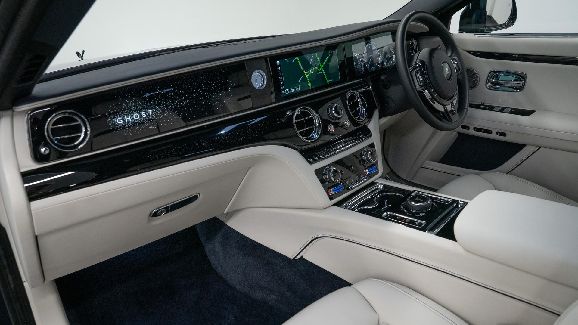 Rolls-Royce Ghost Photo 9c486ba0-8bc5-476d-9c8c-82c3d94bd264.jpg