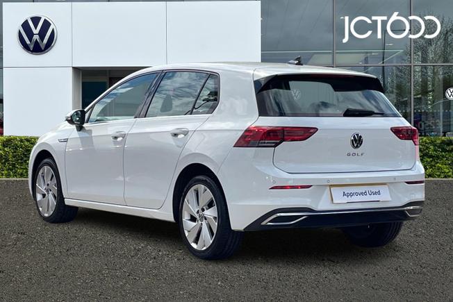 VOLKSWAGEN Golf Photo 3