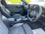 Audi A4 Avant Photo 2