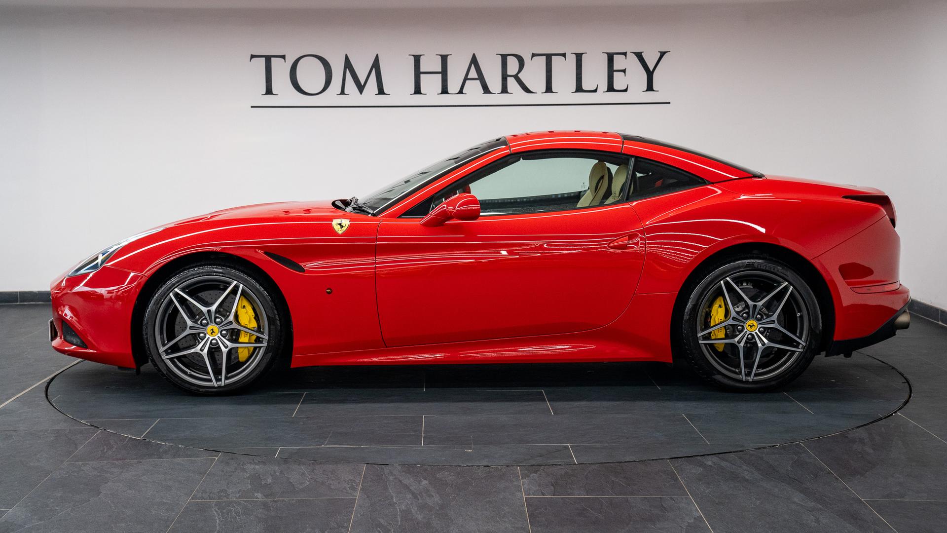 Ferrari California Photo 9c501494-e77b-4048-ac4a-12938442e915.jpg