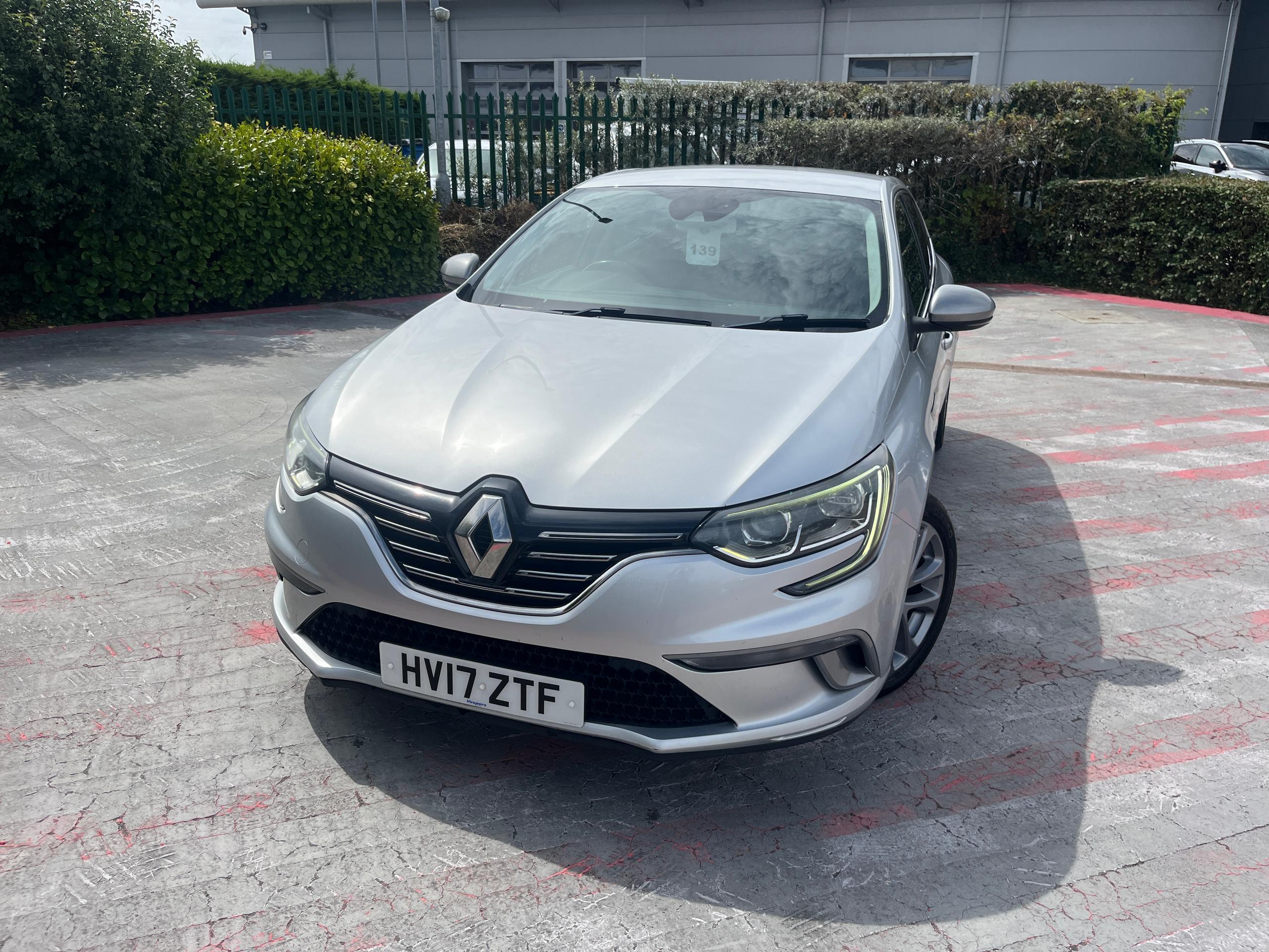 Renault Megane Photo 2