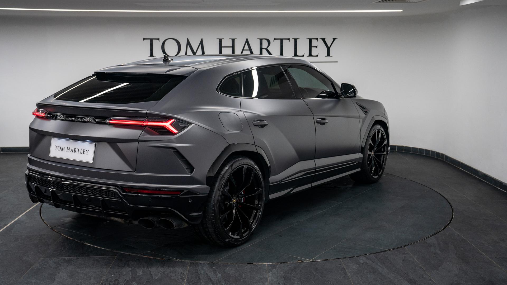 LAMBORGHINI Urus Photo 9c5f24a8-dfa4-4517-9873-757fcbbb8924.jpg