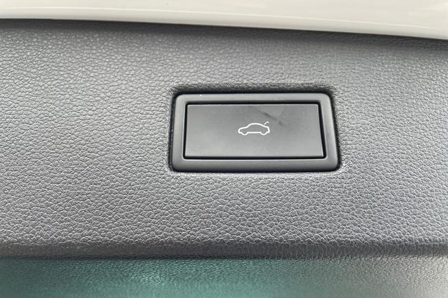 VOLKSWAGEN Tiguan Photo 24
