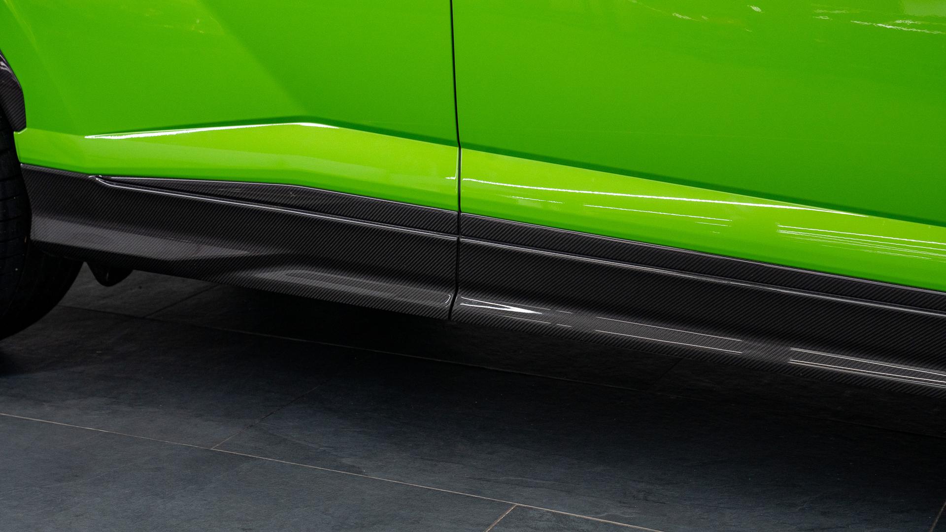 LAMBORGHINI Urus Photo 9c6932f2-ee3e-4ccc-a739-5d123653bb0e.jpg