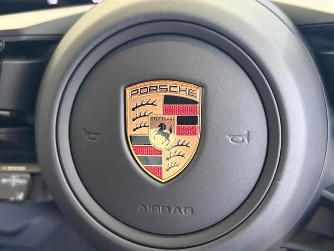 Porsche Cayenne Electric Photo 33