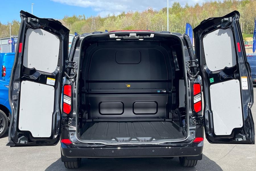 Ford TRANSIT CUSTOM Photo 9c9c69de-c524-46a8-b5a5-22e1ab3c68ad.jpg