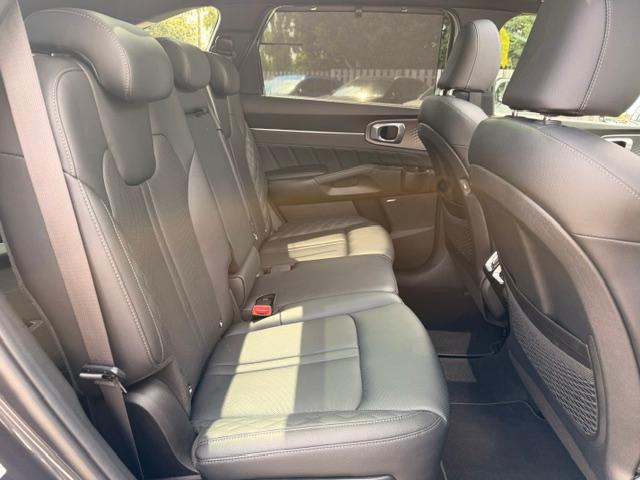 Kia Sorento Photo 9cb6c757-7de6-469c-b45e-ce1c4bac674f.jpg