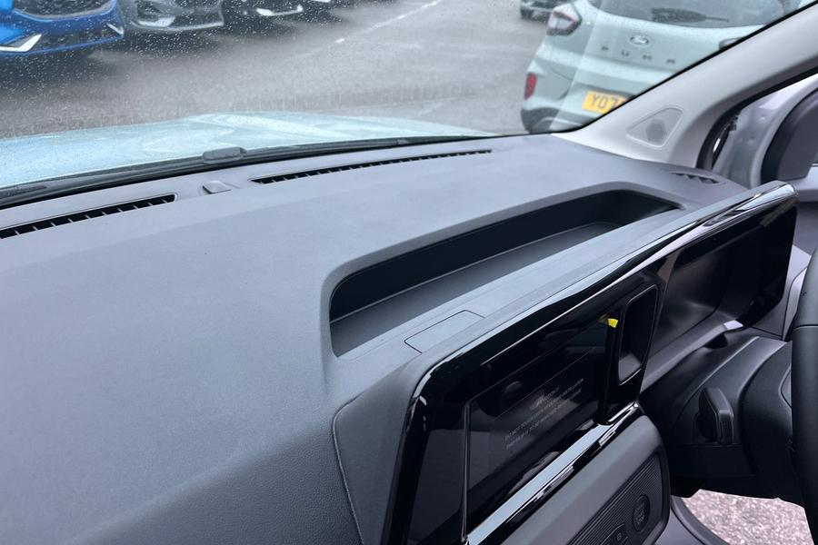 Ford TRANSIT COURIER Photo 9cbcde8f-c1be-4ba7-aaac-f4e896b25178.jpg