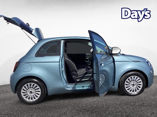 Fiat 500e Photo 9cc18248-ced3-46bd-a300-24ed91ffd88c.JPG