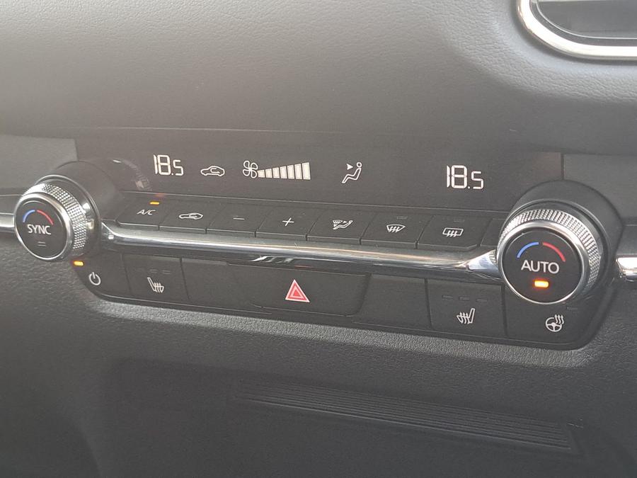 Mazda CX-30 Photo 9ccbd3eb-8846-443f-a4f5-a583407293ab.jpg