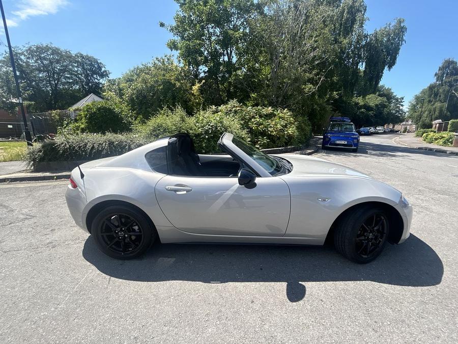 Mazda MX-5 RF Photo 9ccca011-e39f-47c7-87d9-402959ca416e.jpg