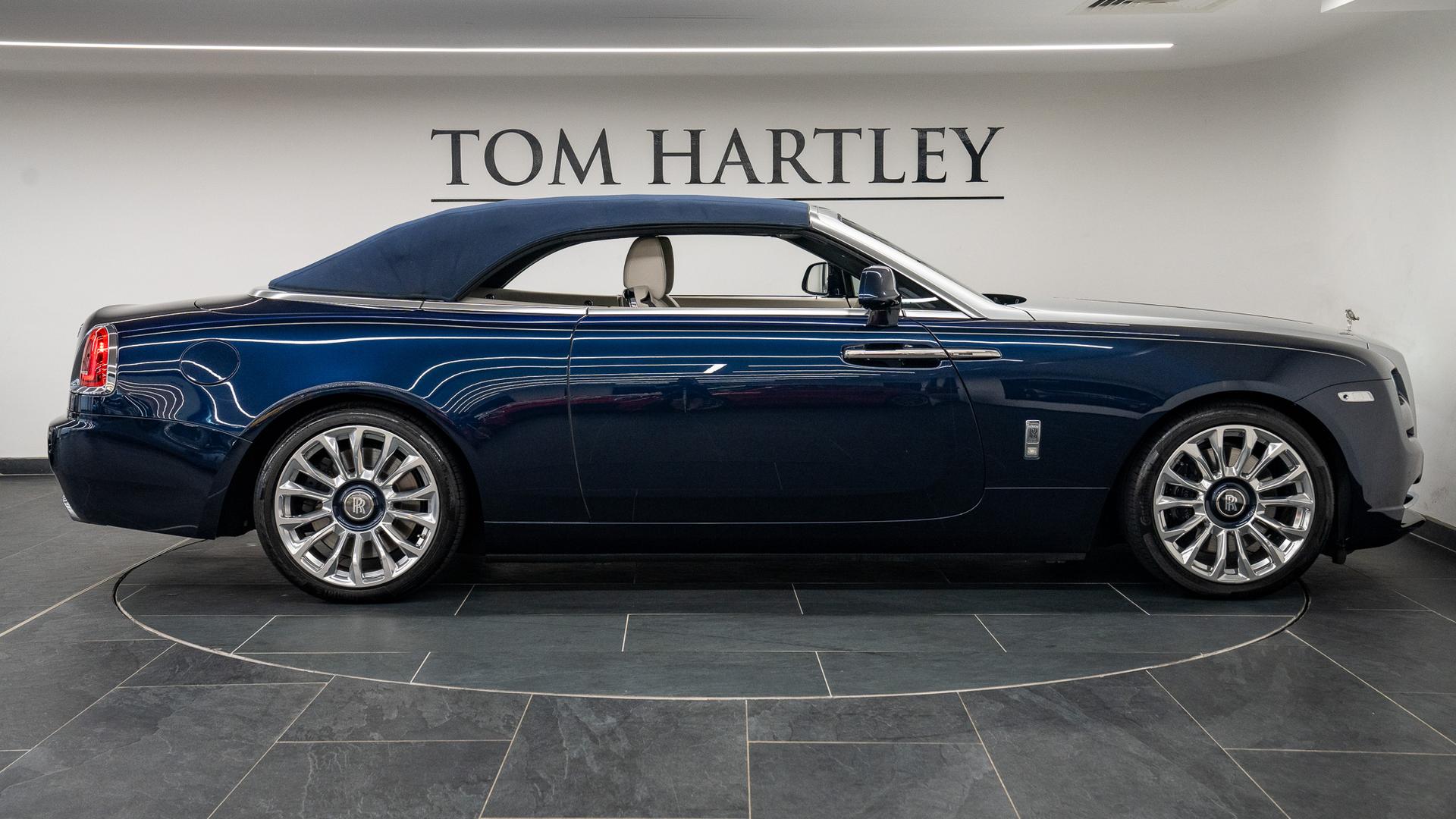 Rolls-Royce Dawn Photo 9cd23764-abf6-4191-9060-f77a41dc042d.jpg