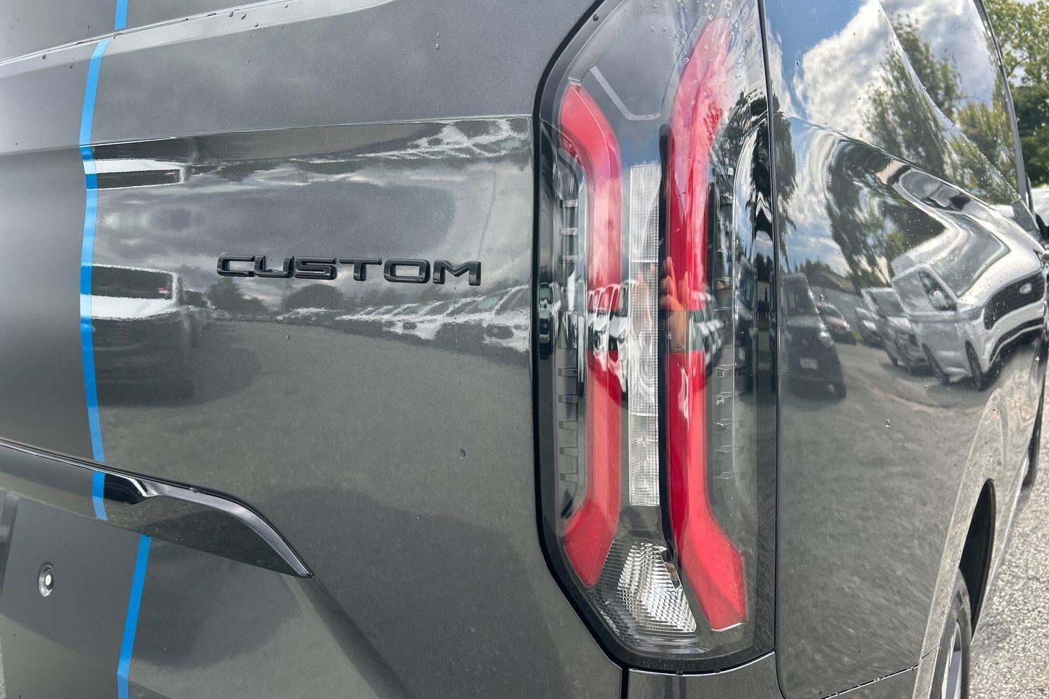 Ford TRANSIT CUSTOM Photo 31