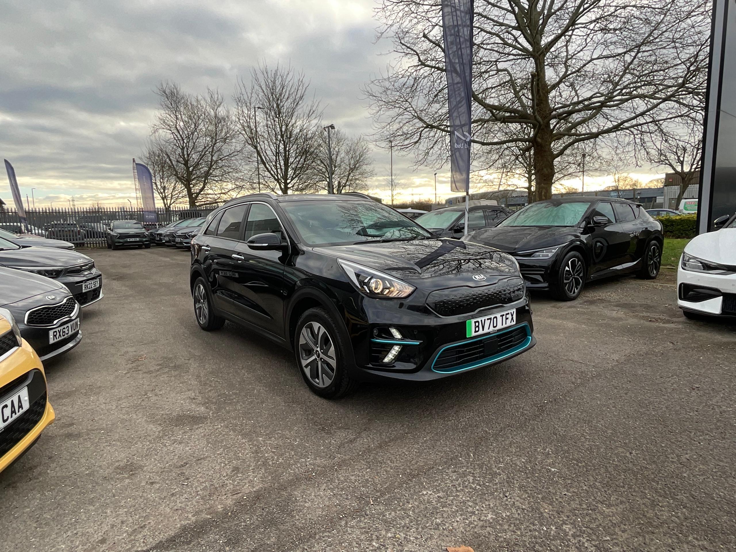 Kia e Niro 64 kWh 3 in Midnight Black 16 495