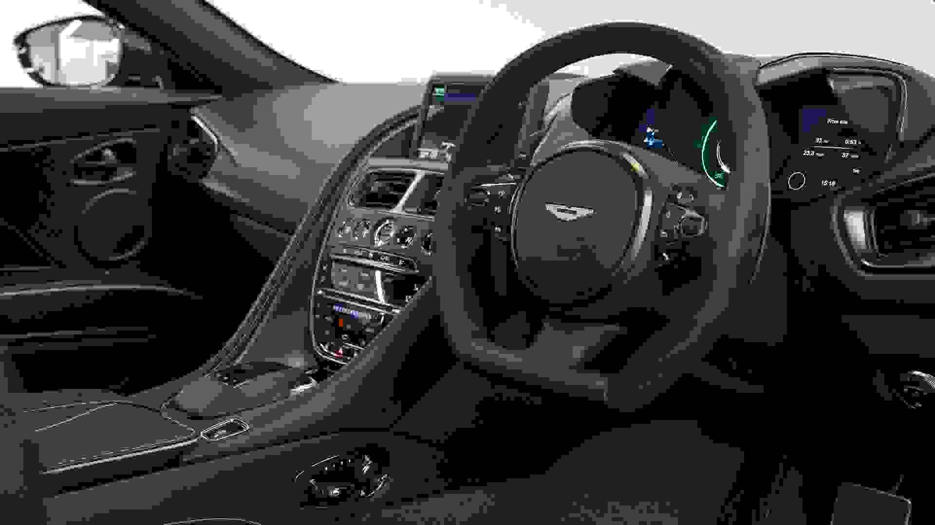 Aston Martin DBS SUPERLEGGERA Photo 9d07178e-8d77-4c2b-bb69-50aa0a31b3c4.jpg