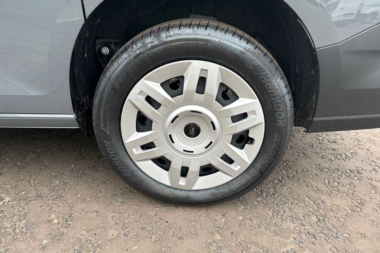 Ford TRANSIT CONNECT Photo 16