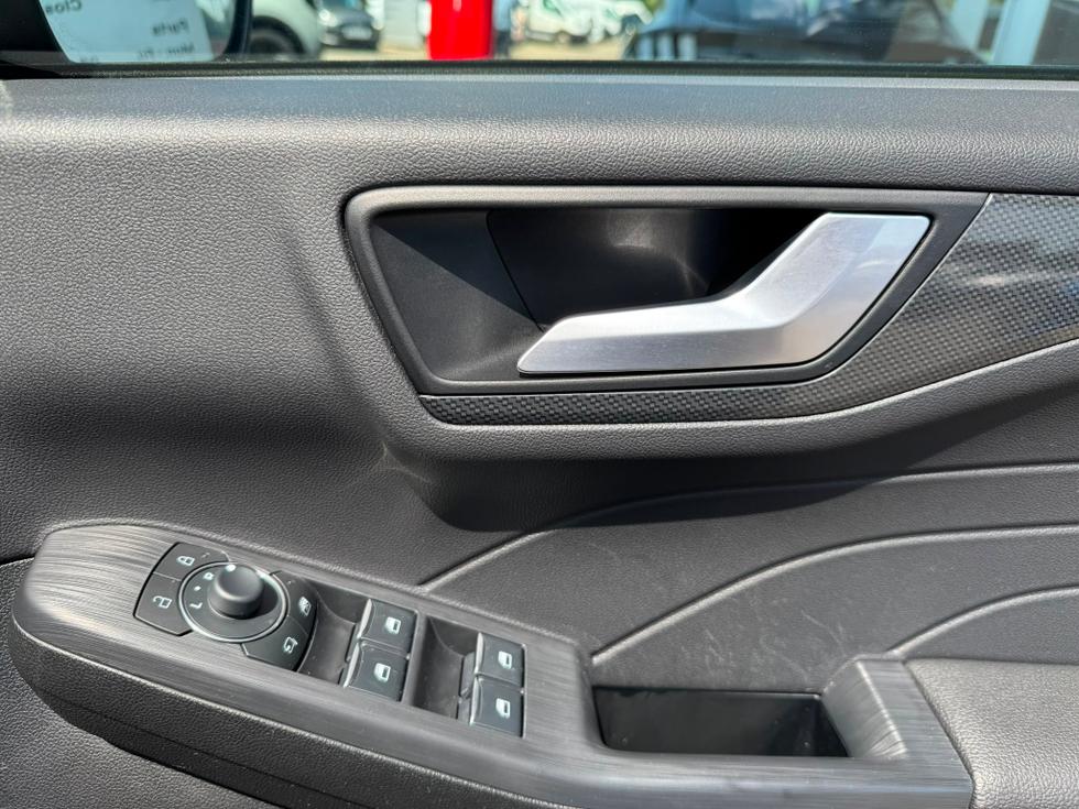 Ford Kuga Photo 9d3d5c44-3e7d-4865-a97d-e6ddc4dfc7c3.jpeg
