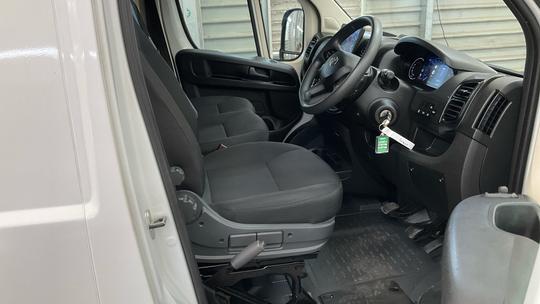 Toyota PROACE MAX Photo 9d4fd66d-3766-45ff-adf8-9da078913145.jpg