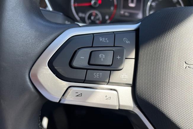 VOLKSWAGEN T-Cross Photo 16