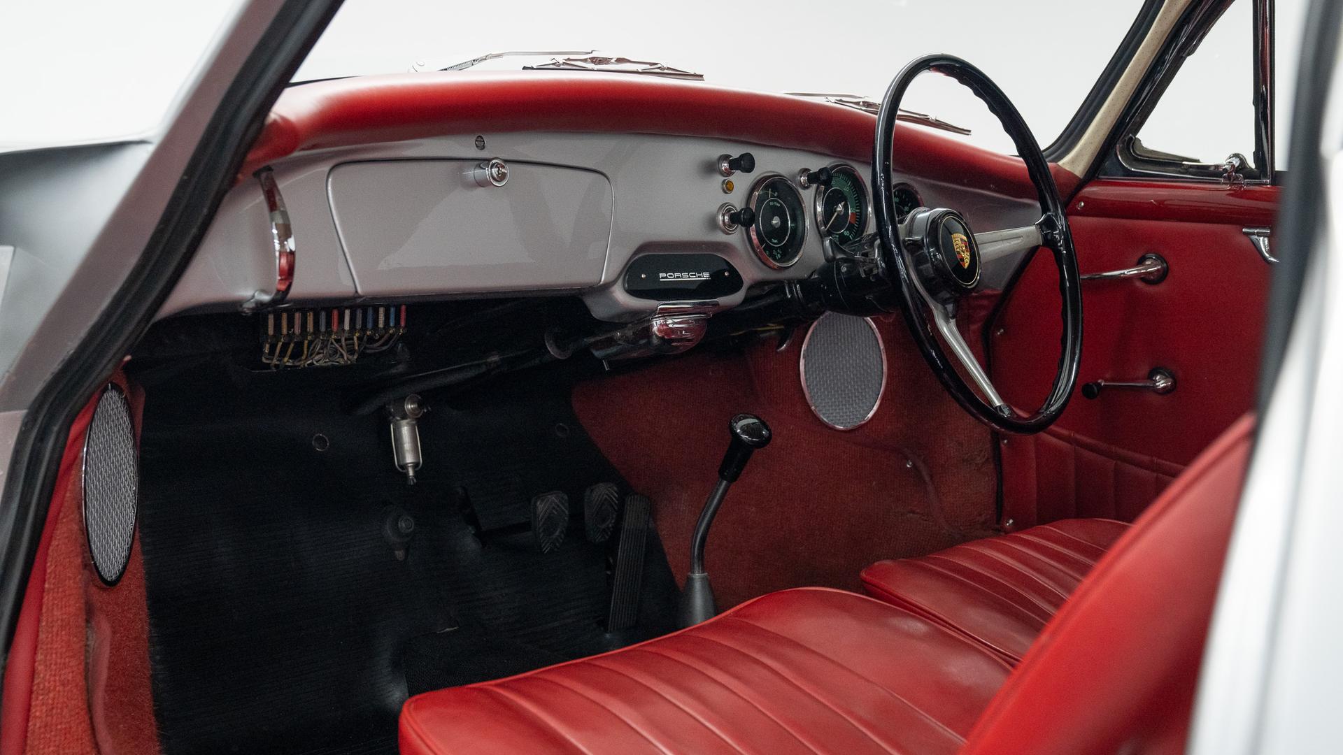 Porsche 356B Photo 9d57aad1-9d3c-49ea-b807-a1554fed9b68.jpg