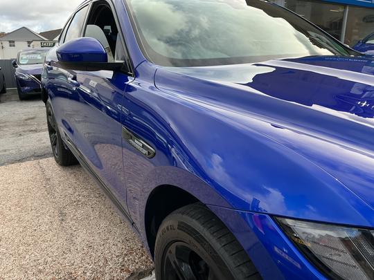 Jaguar F-PACE Photo 3