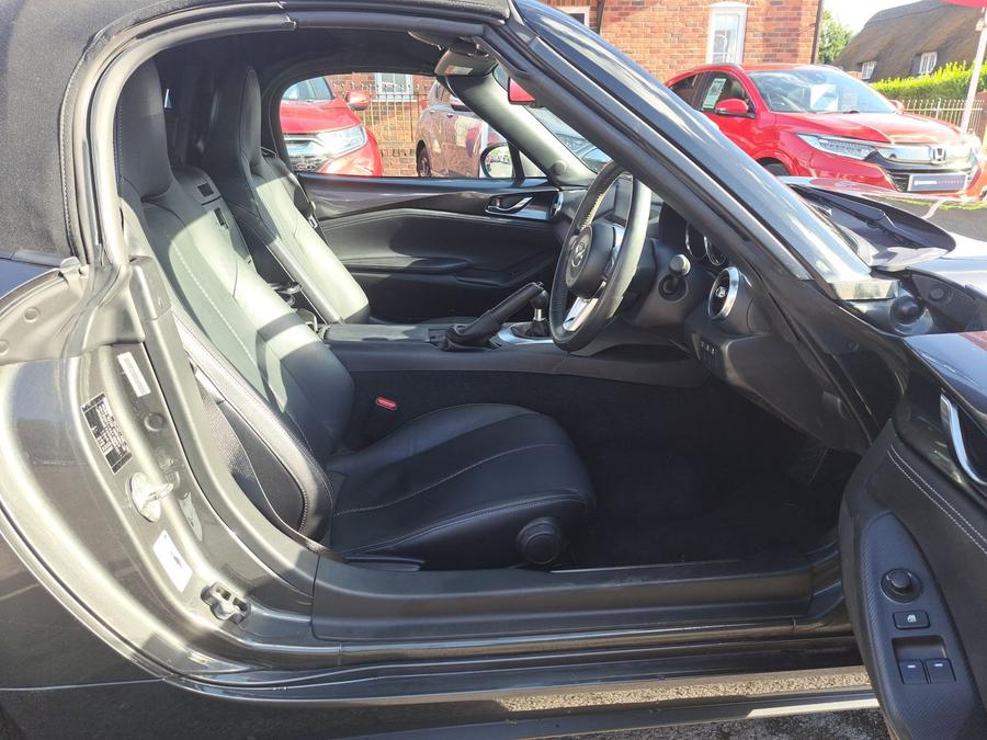 Mazda MX-5 Photo 9d6ee5c4-7027-41b4-a92c-786778bf3c25.jpg