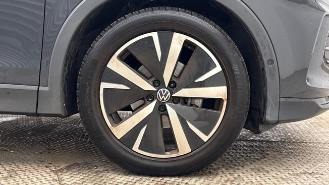 VOLKSWAGEN Tiguan Photo 5