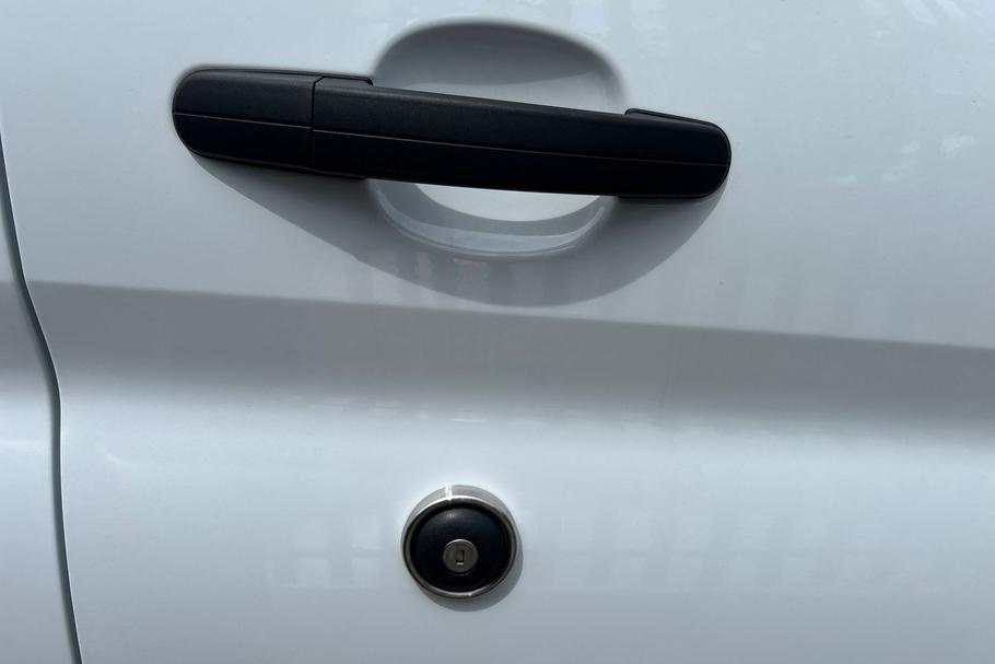 Used Ford E-TRANSIT ETRANSITTREND10 8