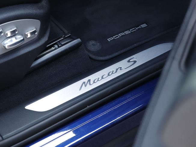 PORSCHE Macan Photo 35